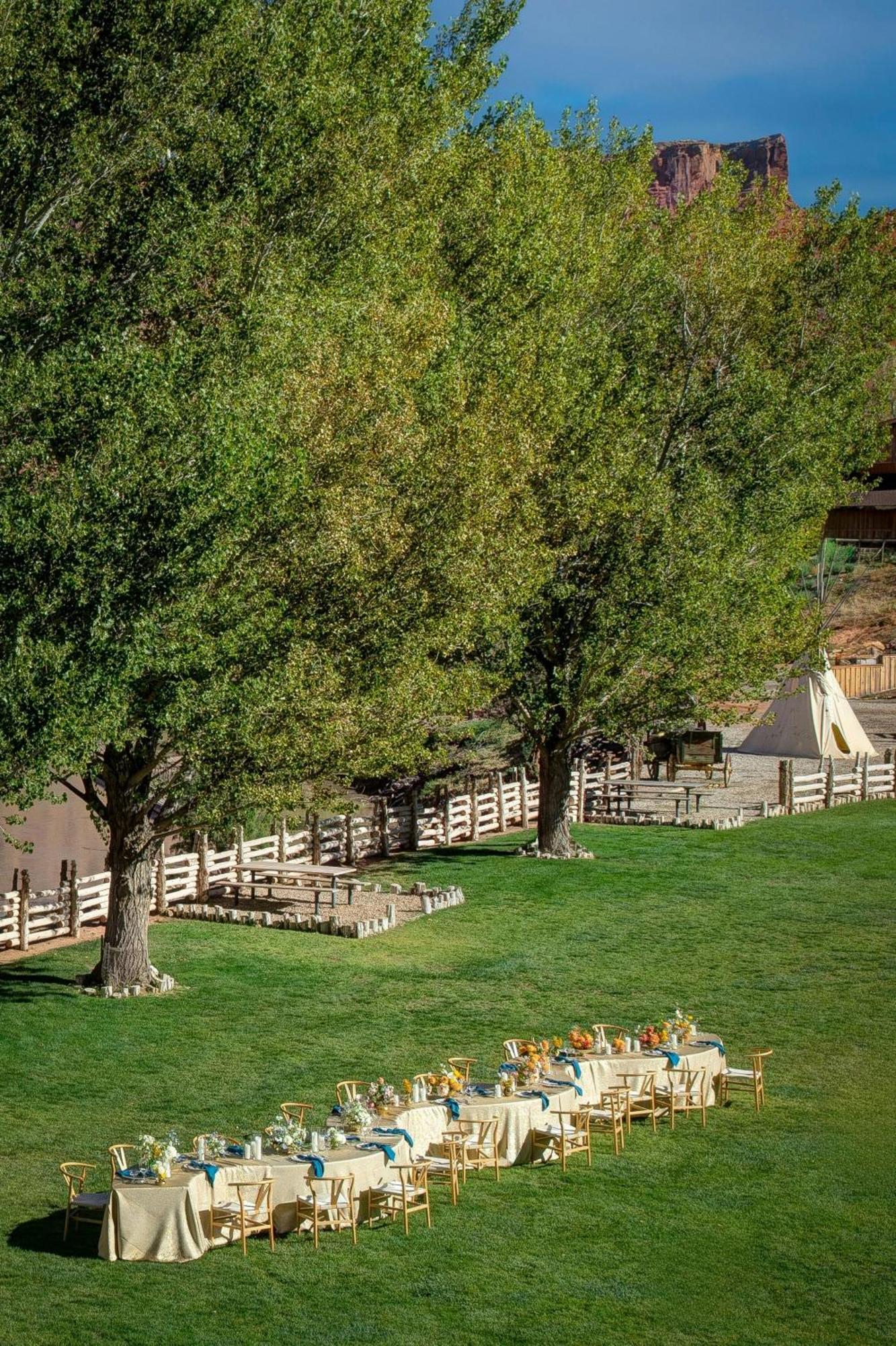 Red Cliffs Lodge Moab Exterior foto